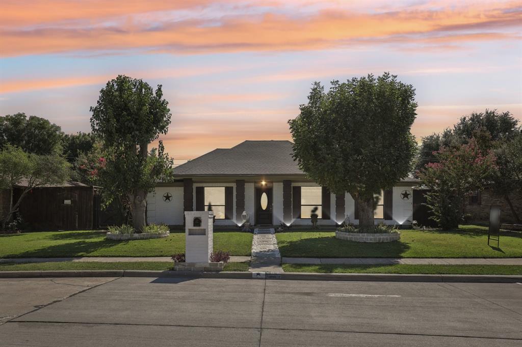 Glenbrook Mdws 7 - Residential