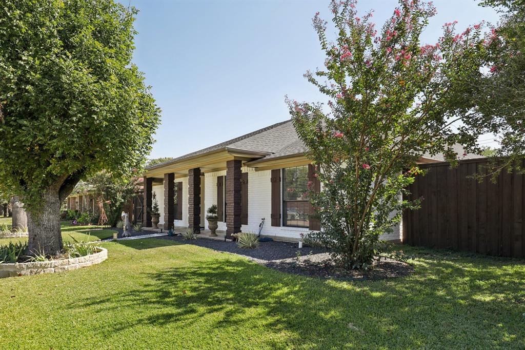 Glenbrook Mdws 7 - Residential