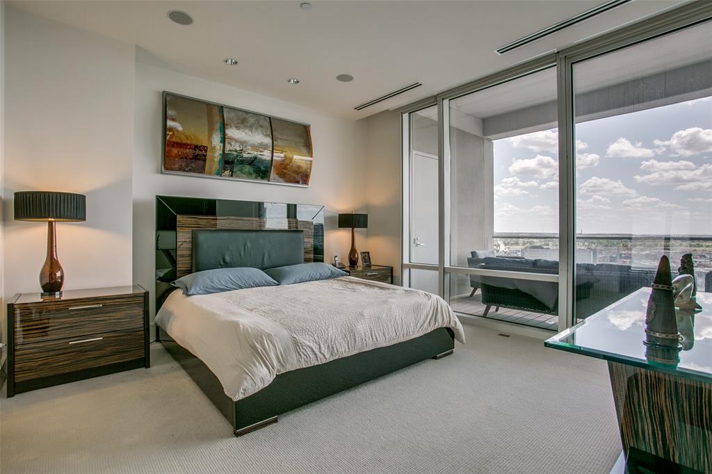 2408 Victory Park Lane 1142