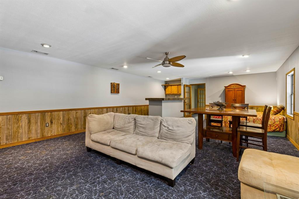 832 Aviator Drive