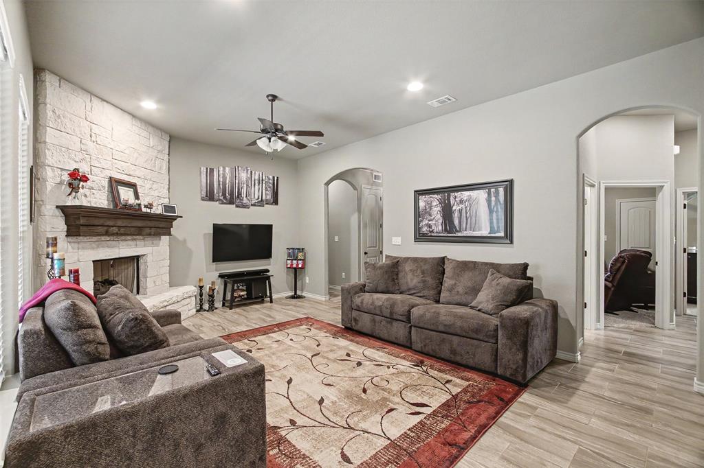 3907 Del Rio Court