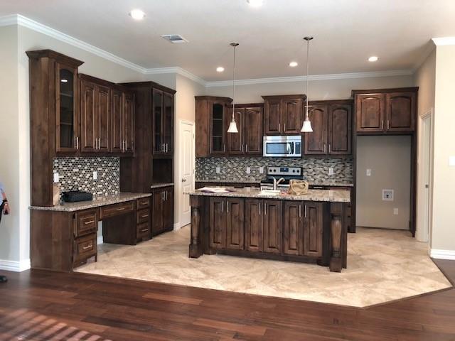 5500 Ledgestone Drive
