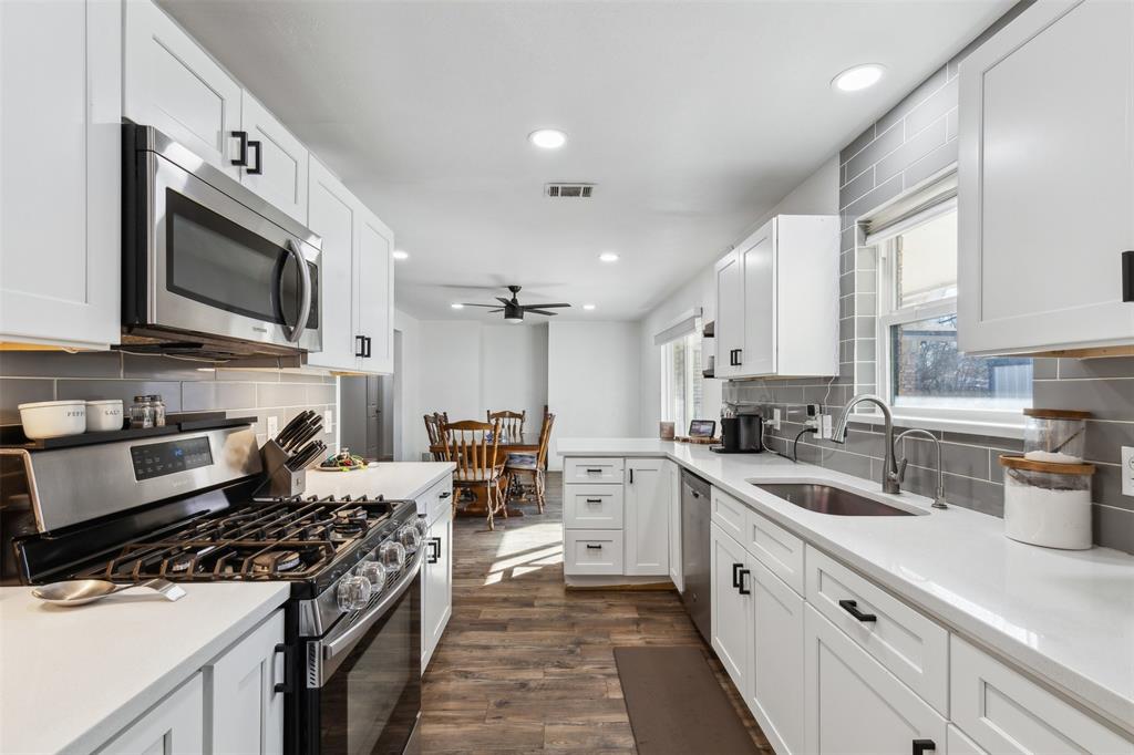 Fort Worth, Texas 76133, United States, 3 Bedrooms Bedrooms, ,2 BathroomsBathrooms,Residential,Pending,8544