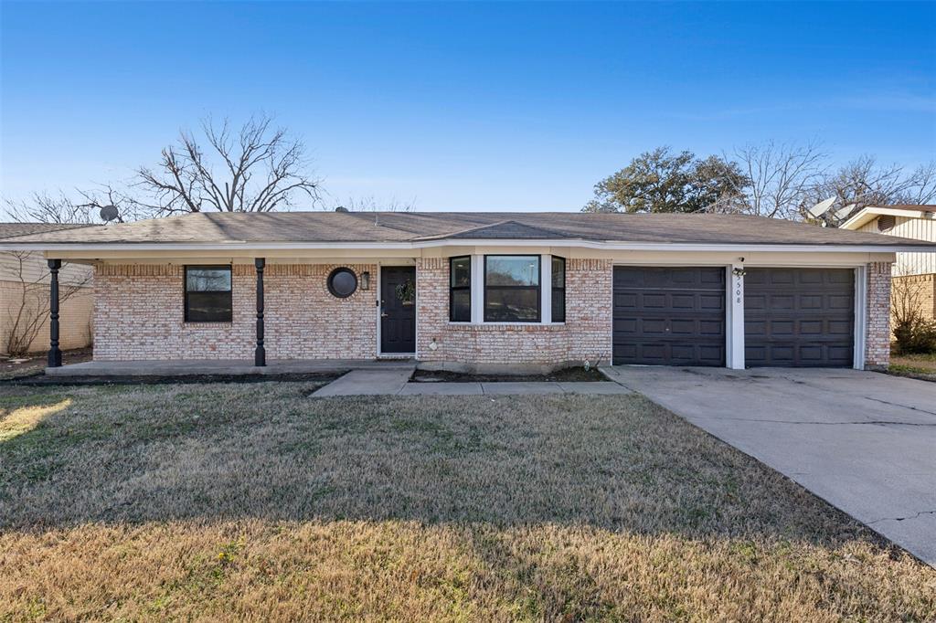 Fort Worth, Texas 76133, United States, 3 Bedrooms Bedrooms, ,2 BathroomsBathrooms,Residential,Pending,8544