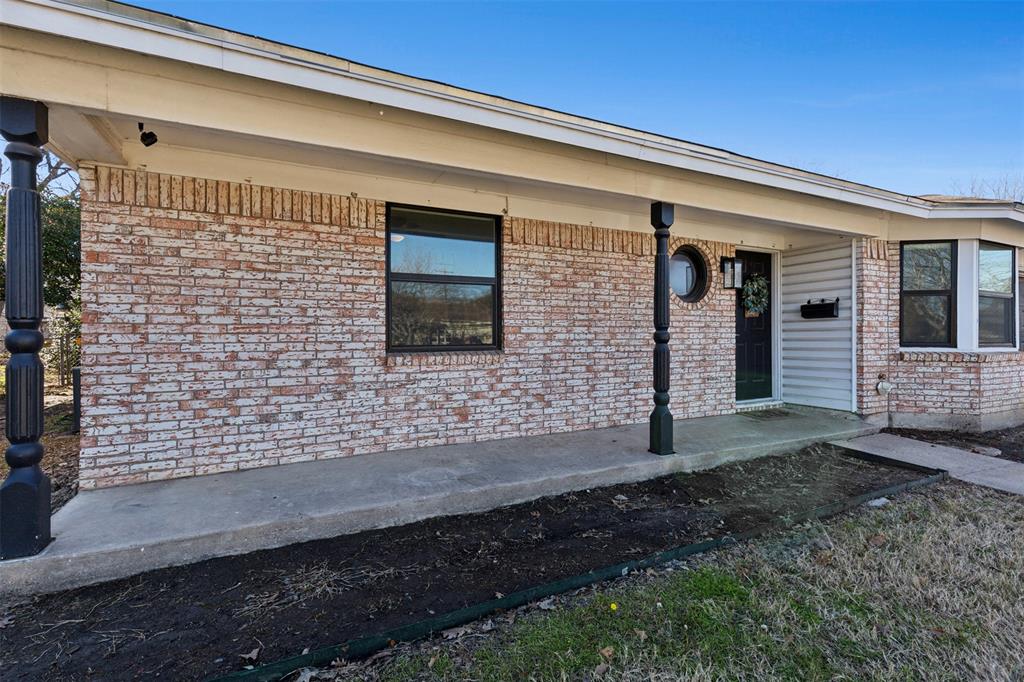 Fort Worth, Texas 76133, United States, 3 Bedrooms Bedrooms, ,2 BathroomsBathrooms,Residential,Pending,8544