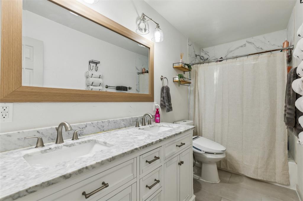 Fort Worth, Texas 76133, United States, 3 Bedrooms Bedrooms, ,2 BathroomsBathrooms,Residential,Pending,8544