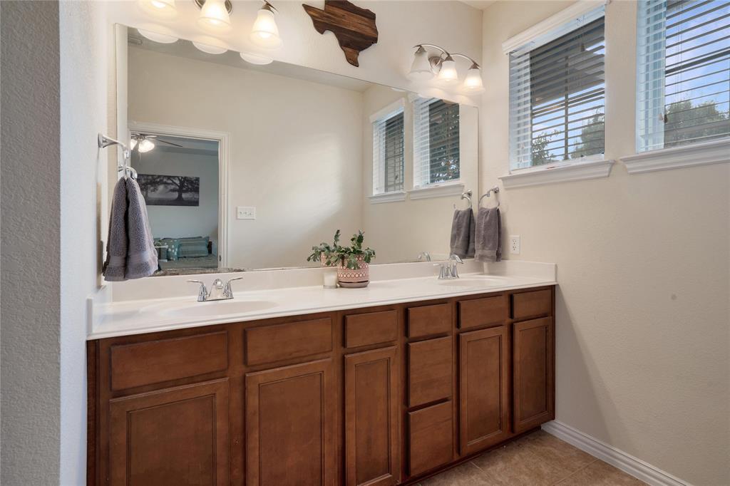 Suncreek Twnhms - Residential