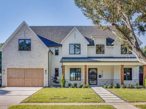 A home in Farmers Branch