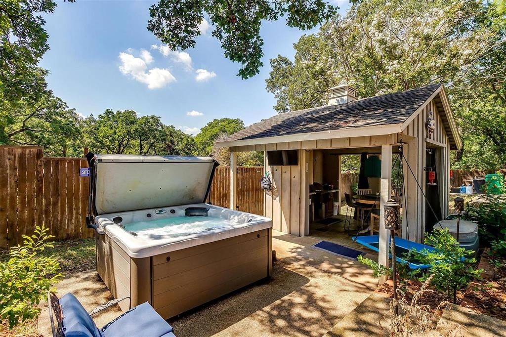 1412 Ridgecrest Circle