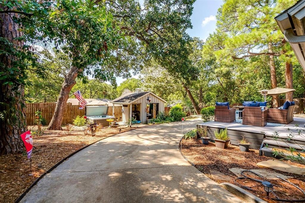 1412 Ridgecrest Circle