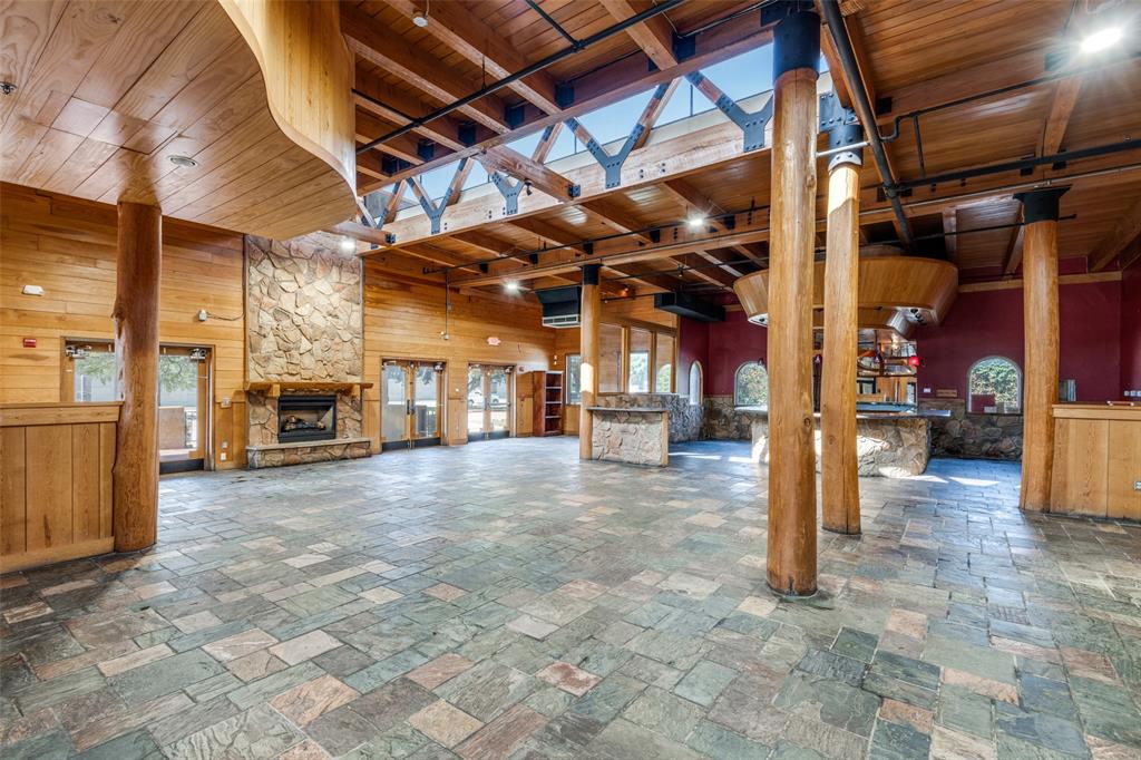 Glen Eagles Village - Commercial Lease