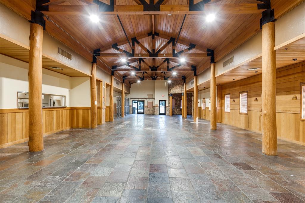 Glen Eagles Village - Commercial Lease