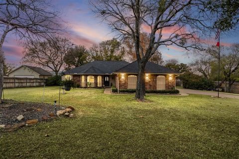112 Saddle Hills Road Burleson TX 76028