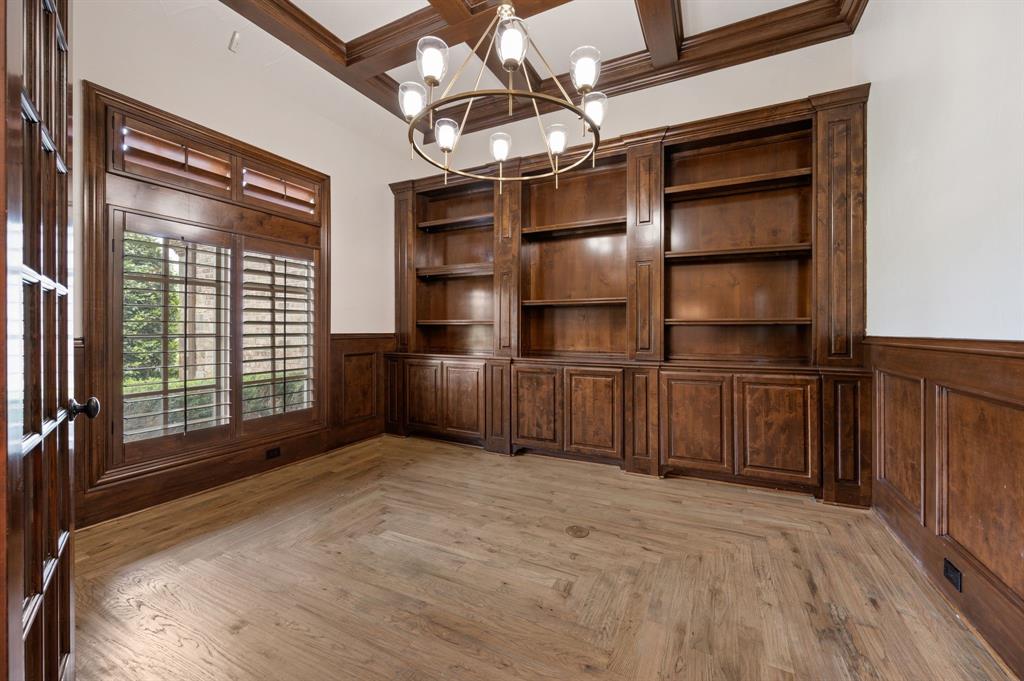737 Manor Drive
