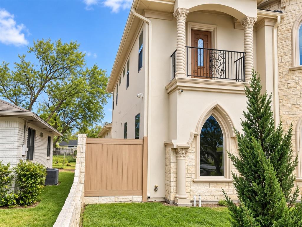 1410 Nadine Lane