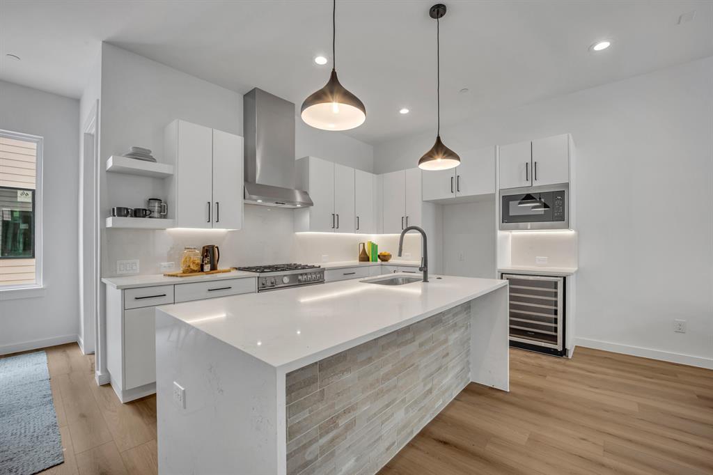 3612 San Jacinto 102