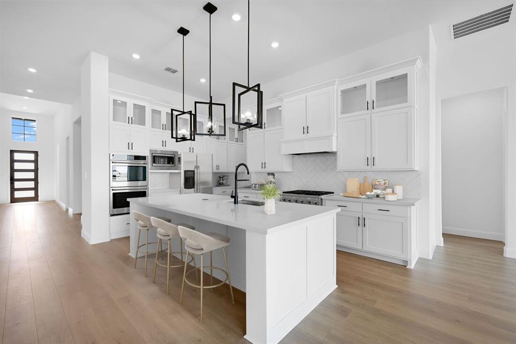 1716 Yellow Rose Court