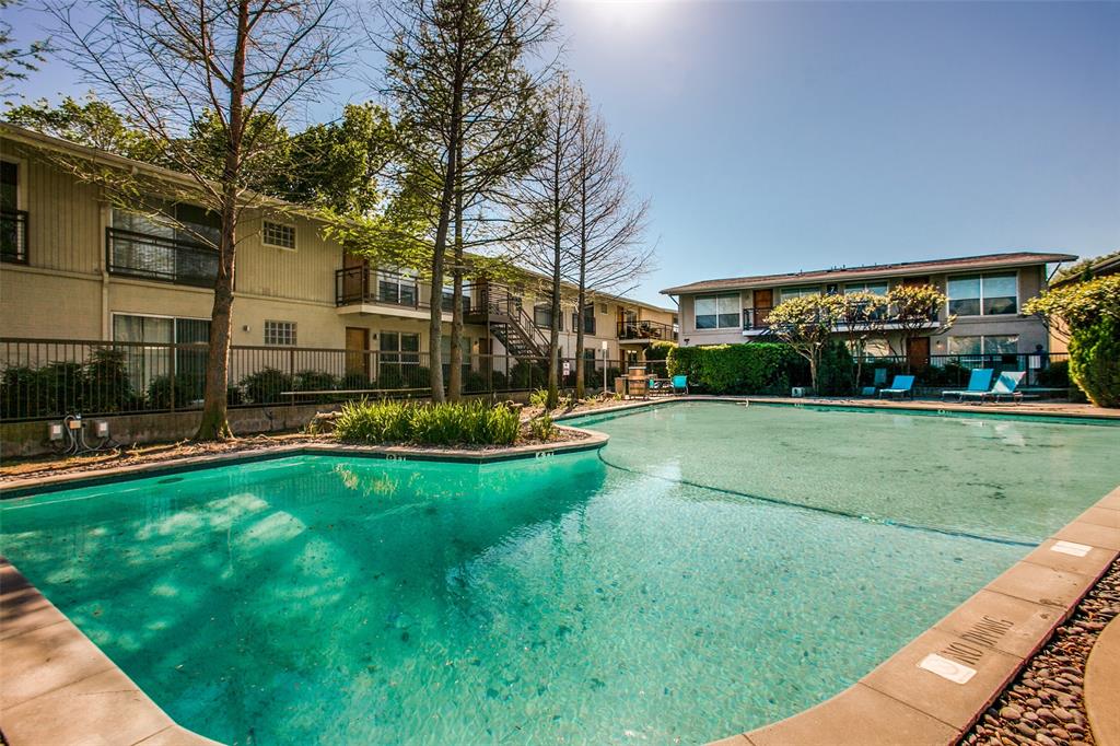 4616 W Lovers Lane 218