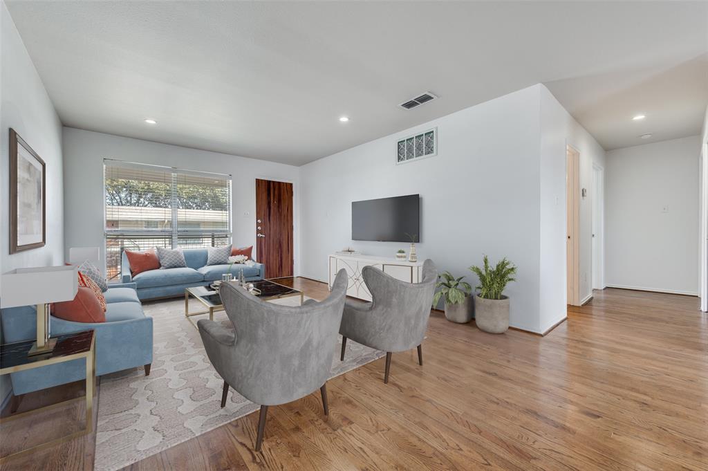 4616 W Lovers Lane 218