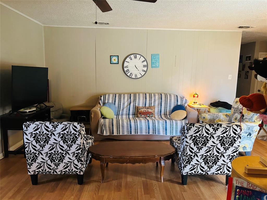 4425 Wedgmont Circle S