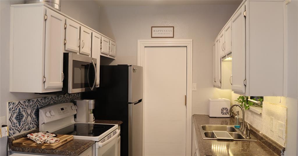 611 Oriole Boulevard 602