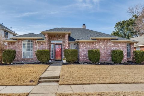 Photo of 2709 Crystal Falls Drive, Mesquite, TX 75181 (MLS # 21197515)