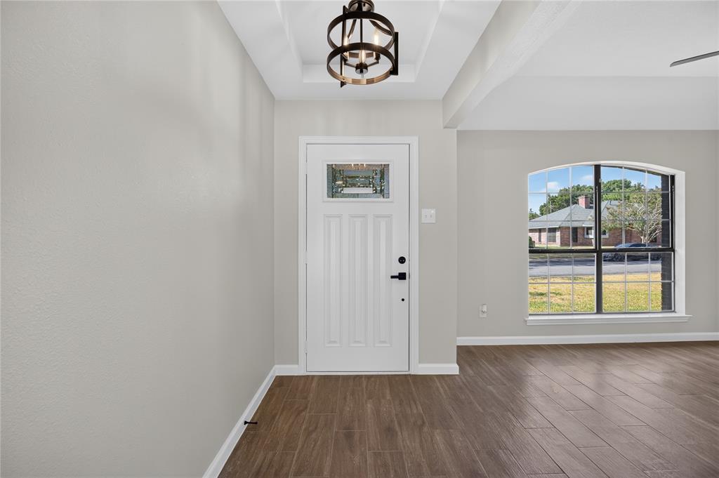 319 Hummingbird Lane