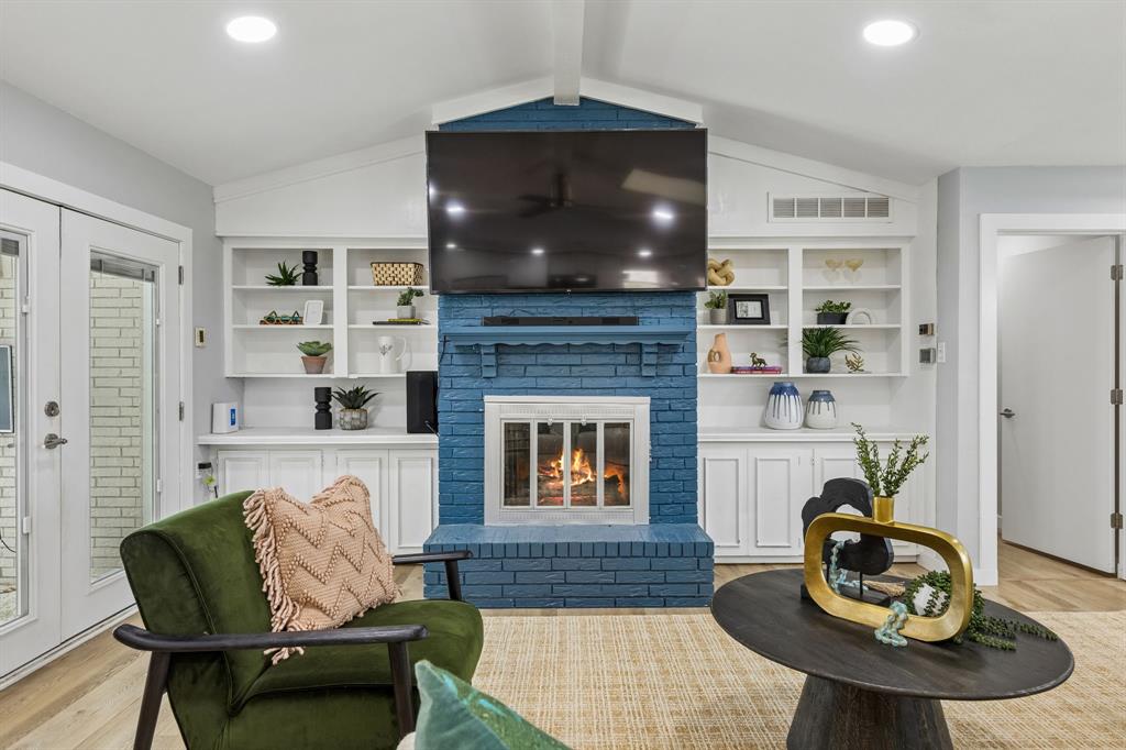 304 Meadowlark Drive