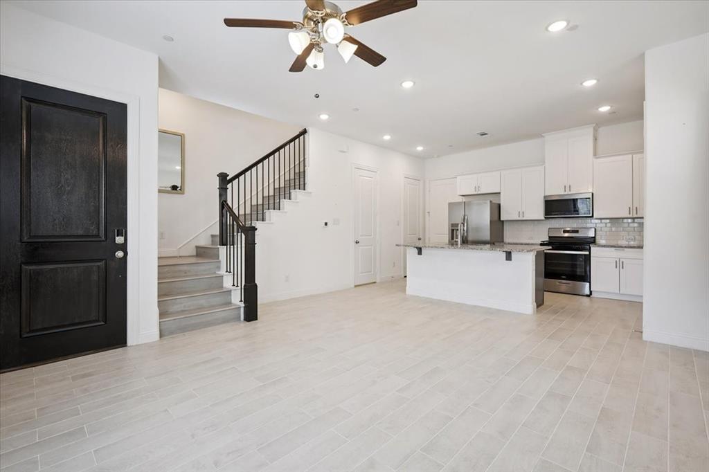 4261 Shavano Drive
