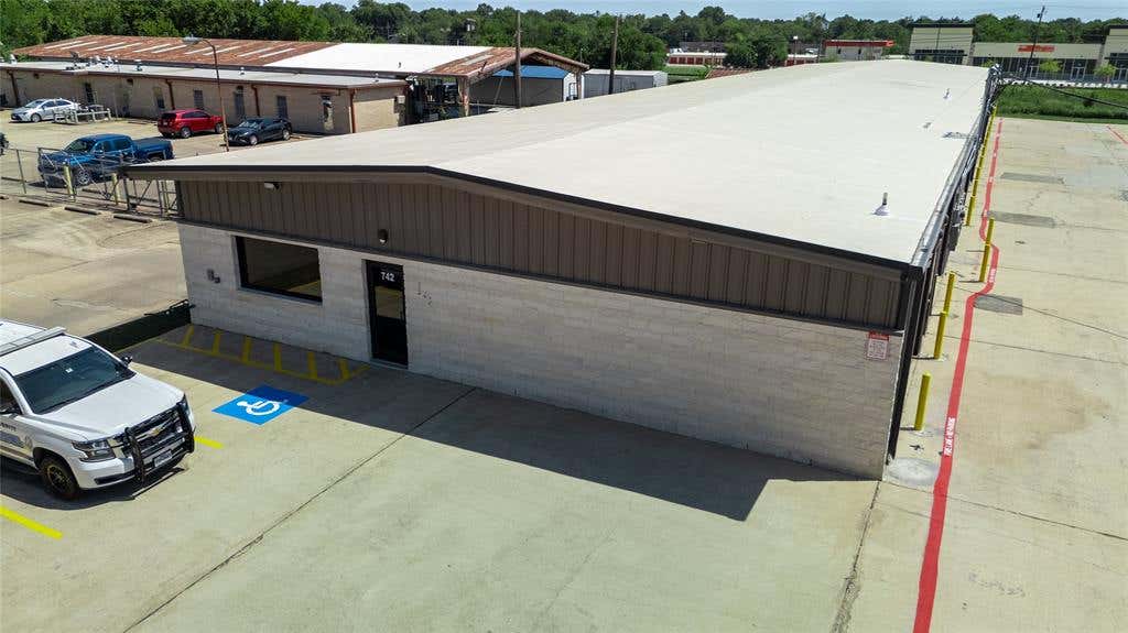 Photo of 742 Dalworth Drive #600, Mesquite, TX 75149 (MLS # 21231419)