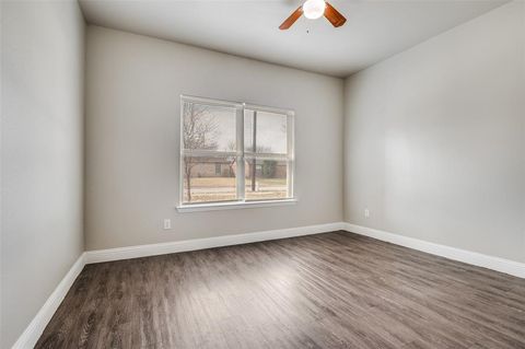 Tiny photo for 1812 Carrington Drive, Glenn Heights, TX 75154 (MLS # 21197296)