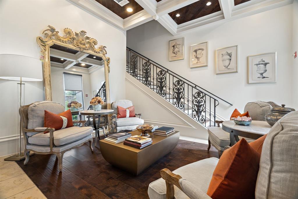 Rienzi at Turtle Creek - Residential Lease