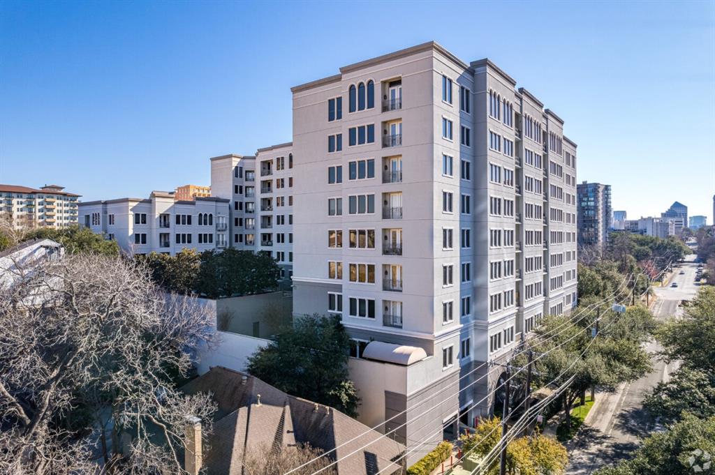 Rienzi at Turtle Creek - Residential Lease