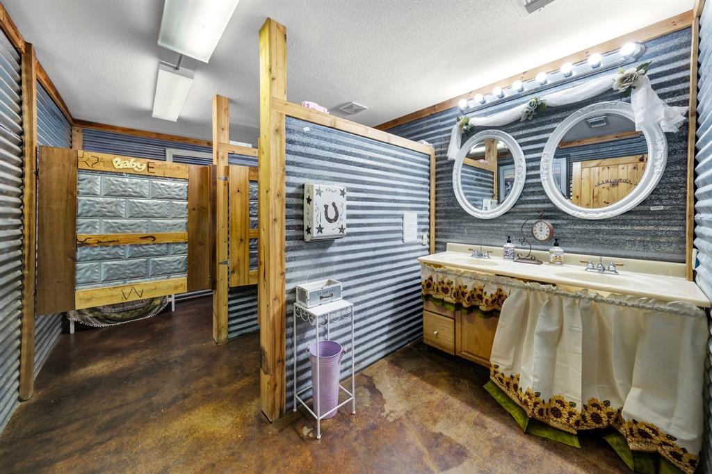 Weatherford Mini Ranch Estates - Commercial Sale