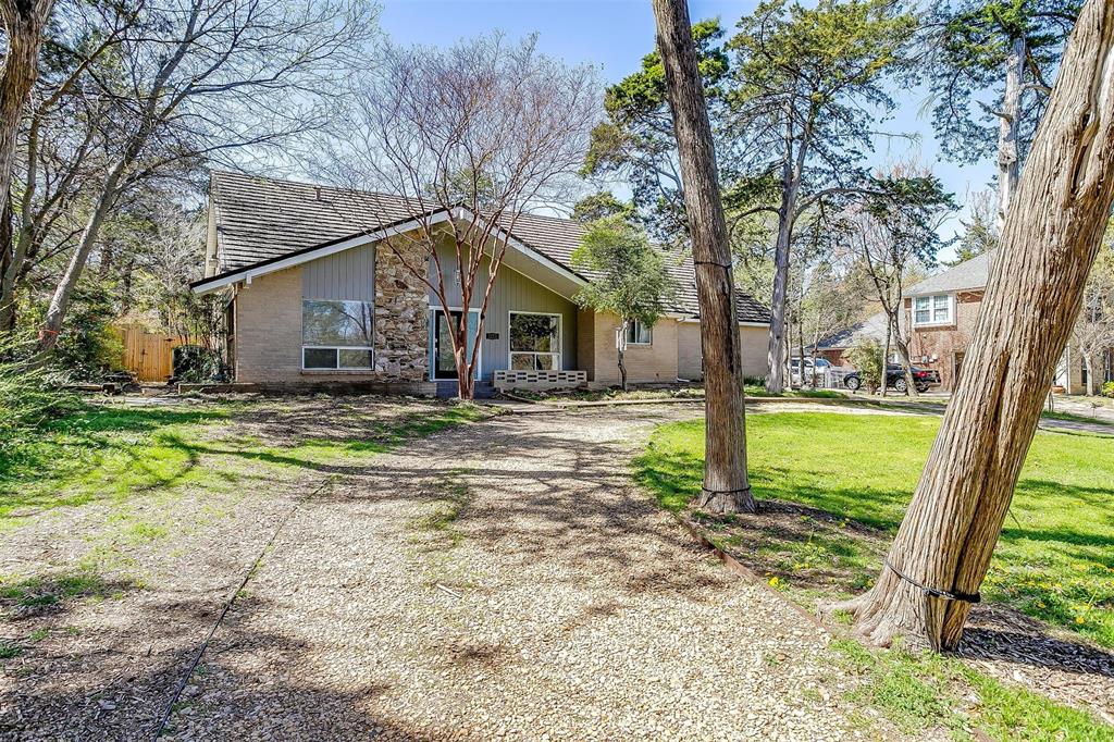 1211 Lady Lane