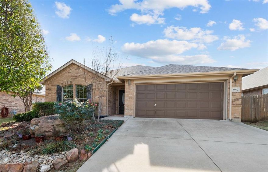 This charming brick home offers three bedrooms and two full baths in the highly sought-after Village of Woodland Springs neighborhood! Enjoy a thoughtful layout with a spacious kitchen featuring granite countertops, an island, and ample cabinet space.
The beautiful backyard boasts an extended pergola, a pave stone patio, a serene water feature, and lush landscaping—perfect for relaxing or entertaining.Located in Keller ISD, with easy access to shopping and dining just a short drive away.Don’t miss this incredible opportunity—schedule your showing today! Credit score 600+, Income 3 times the rent. No Section 8 accepted.