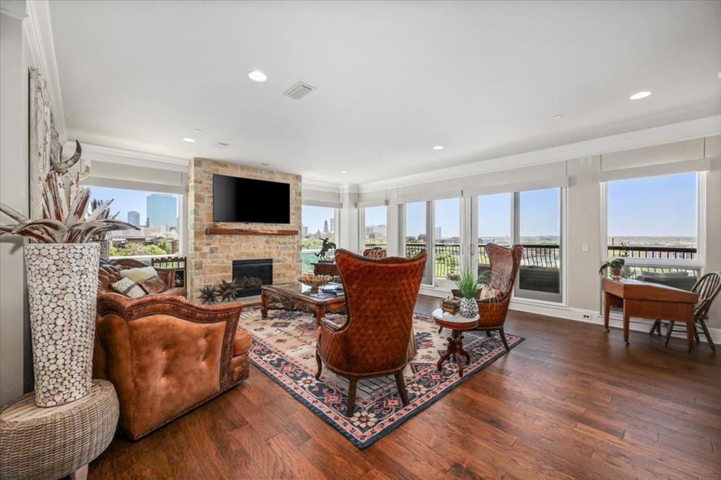 501 Samuels Avenue 510