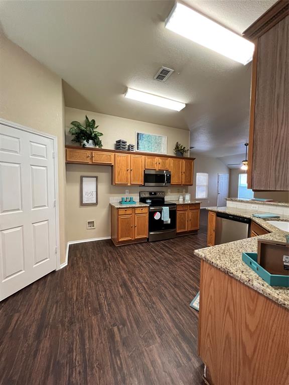 Highland Stationsaginaw - Residential Lease