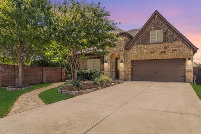 401 Middleton Drive Roanoke TX 76262