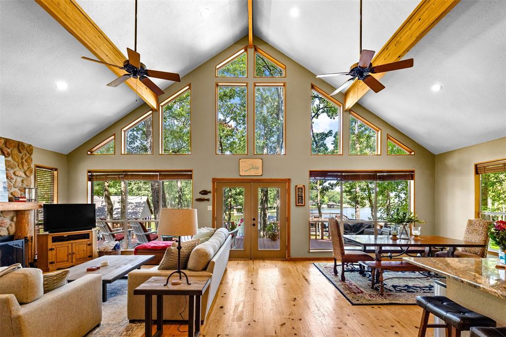 Twin Cove Estate - Residential