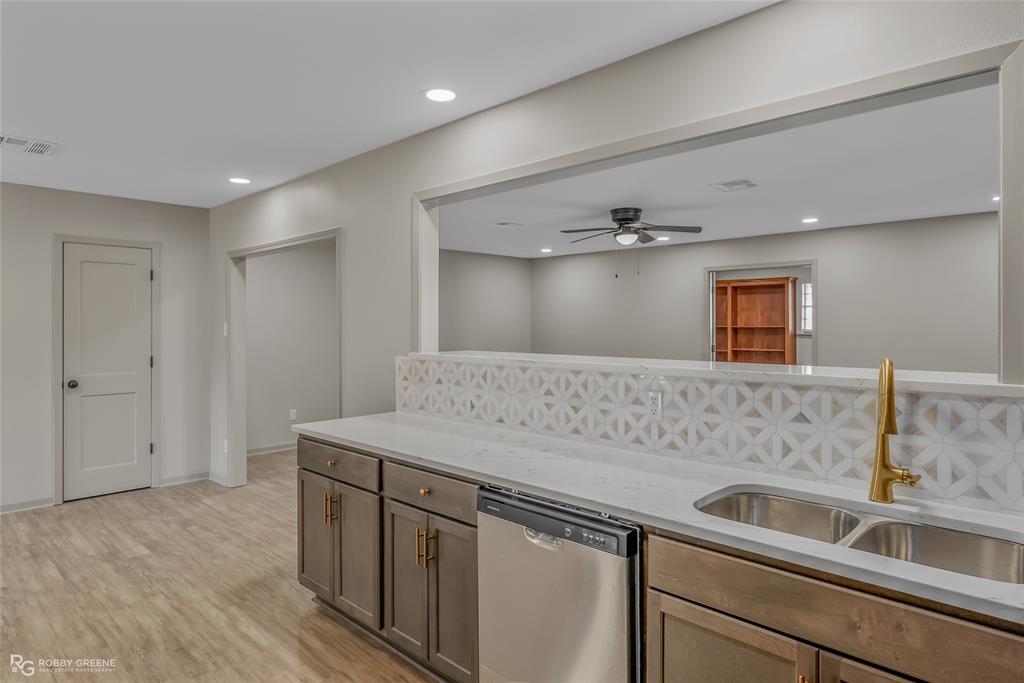 Shreveport, Louisiana 71103, United States, 3 Bedrooms Bedrooms, ,2 BathroomsBathrooms,Residential,Active,80659