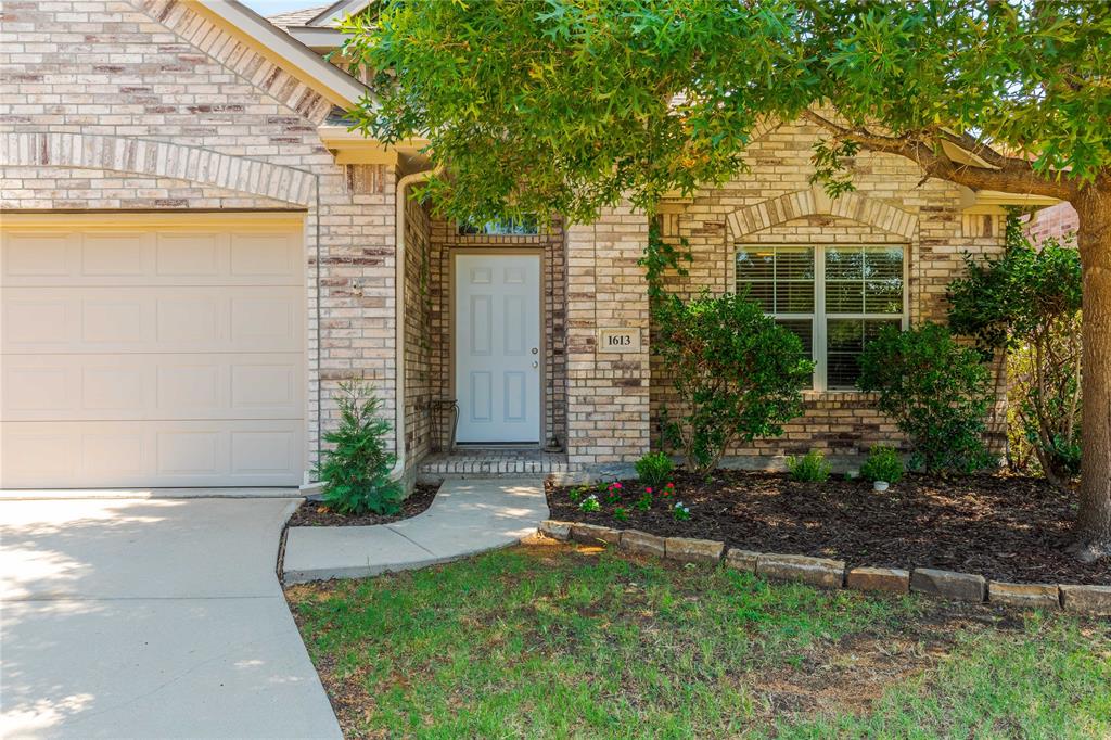 1613 Bluebird Drive