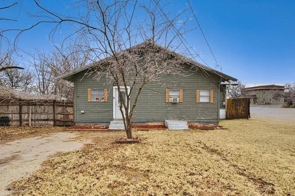 140 MERCHANT ST APT 1, ABILENE, TX 79603 - Image 19dd3415f38cfa459f0d3fa57a2a930a/1663861852