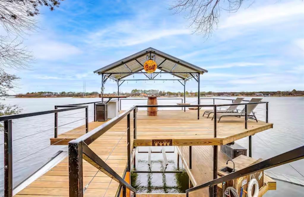 2600 River Ridge