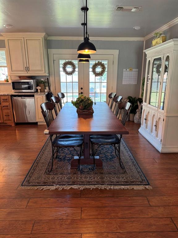 806 Oakhollow Road