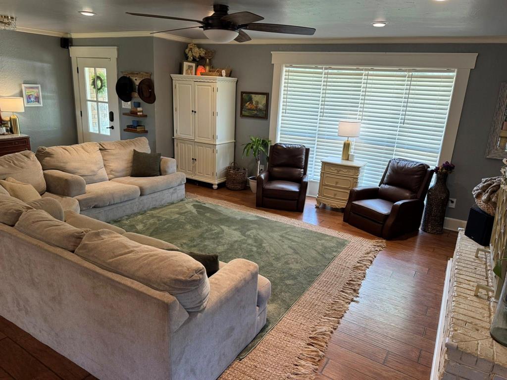 Oak Hollow - Residential