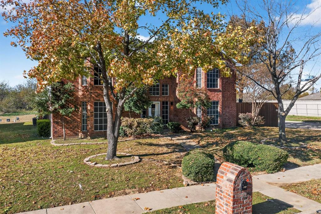 3819 Silver Maple Drive