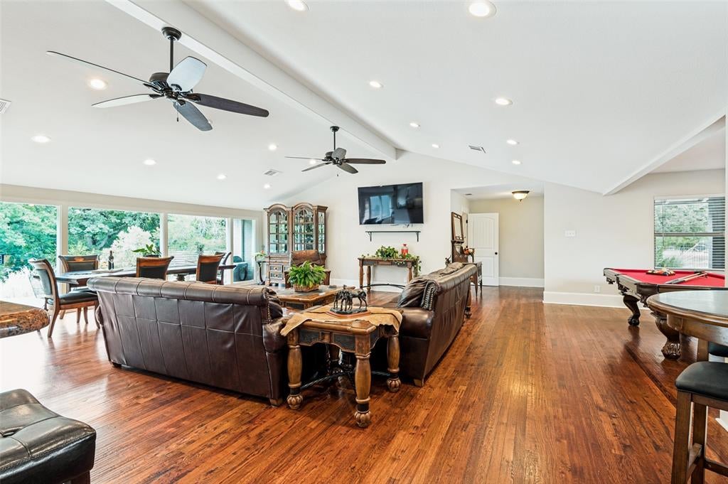 928 N Irving Heights Drive