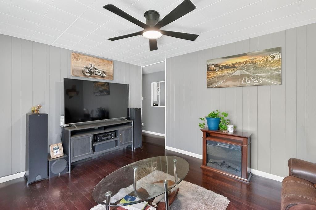 369 Pinewood Road
