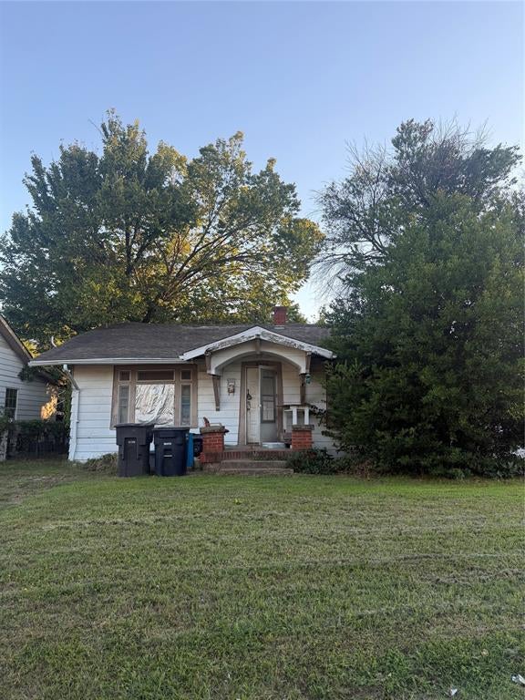 Photo of 3400 Conway Street, Fort Worth, TX 76111 (MLS # 21420170)